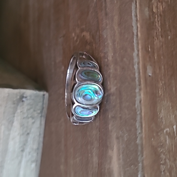 Jewelry - Silver and Abalone Ring